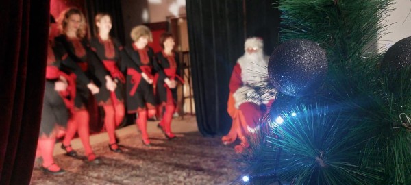 С концерт и коледари шипченци дадоха старт на коледните празници