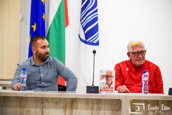 Легендата на ЦСКА Георги Велинов гостува в Павел баня