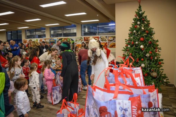 За поредна година Дядо Коледа зарадва децата на „М+С Хидравлик“ АД