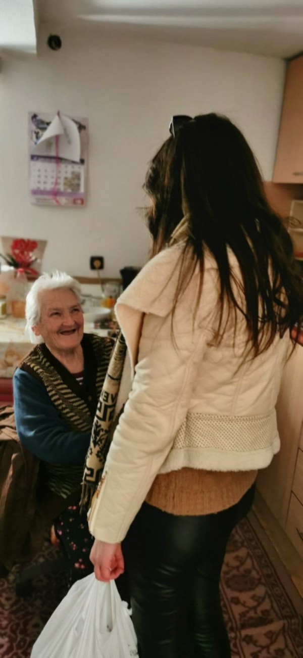 55 домакинства от град Шипка  получиха пакети с хранителните продукти на Игнажден