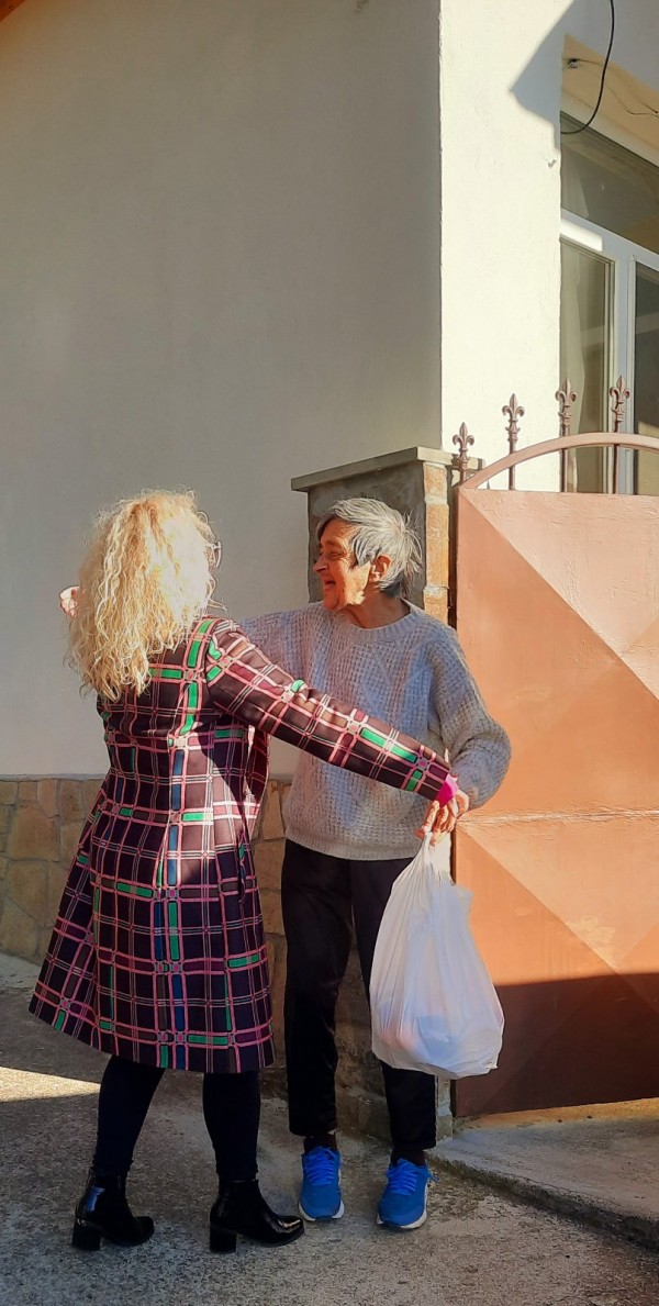 55 домакинства от град Шипка  получиха пакети с хранителните продукти на Игнажден