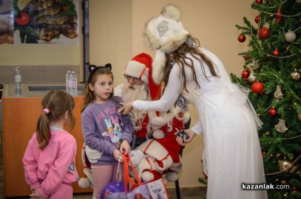 За поредна година Дядо Коледа зарадва децата на „М+С Хидравлик“ АД