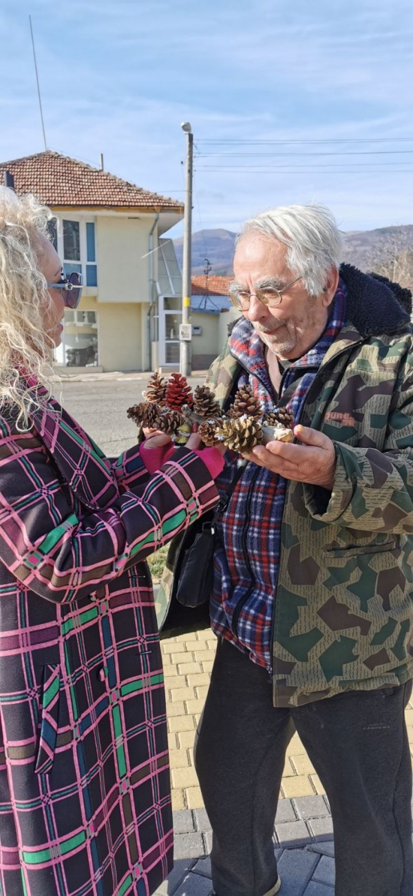 55 домакинства от град Шипка  получиха пакети с хранителните продукти на Игнажден