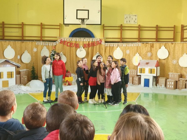 Благотворителният базар в ОУ „Св. Паисий Хилендарски“, събра 2075 лв. в подкрепа на Гита Славова