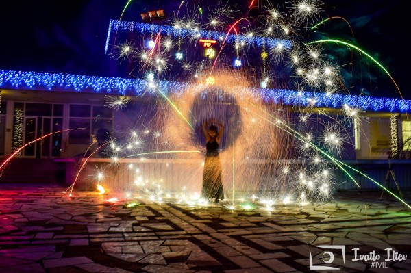 С настроение и атрактивно огнено шоу завърши базарът в Павел баня