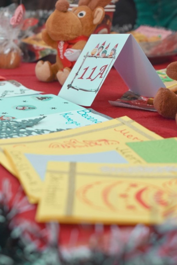 Базарът „Коледа в ПГЛПТ“ събра 1300 лв. в подкрепа на Гита Славова