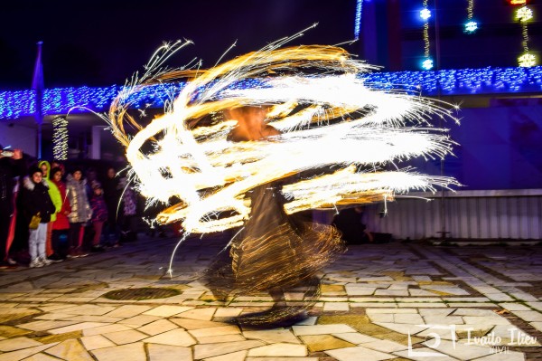 С настроение и атрактивно огнено шоу завърши базарът в Павел баня