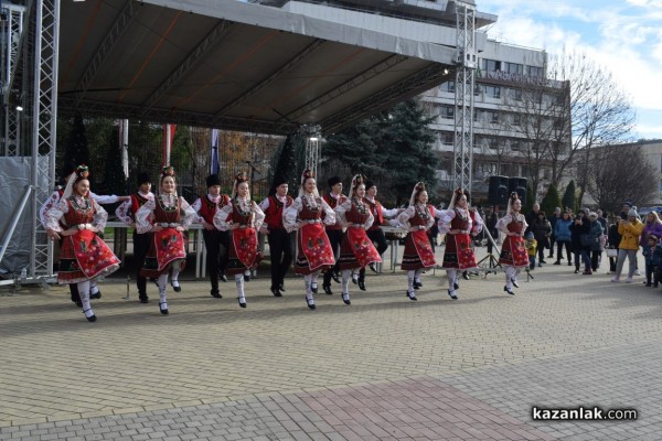 Фестивал на коледарски състави „Коледен Богослов“