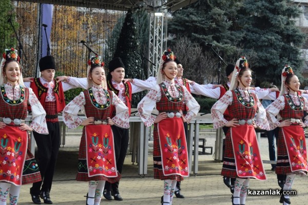 Фестивал на коледарски състави „Коледен Богослов“