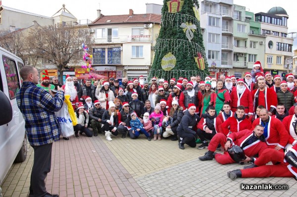 Рекорден брой подаръци раздаде инициативата “Мото Коледа 2022“