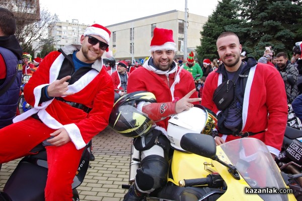 Рекорден брой подаръци раздаде инициативата “Мото Коледа 2022“