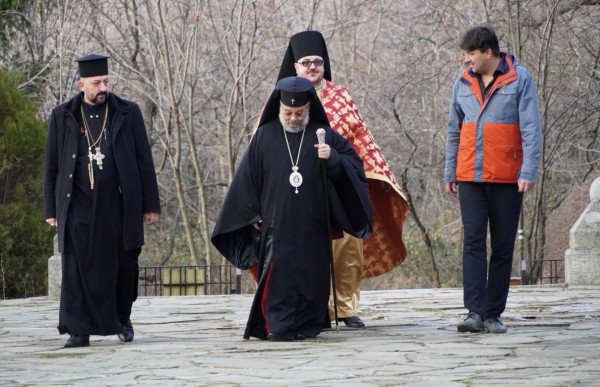 На Стефановден - митрополит Киприан служи в храм-паметник “Рождество Христово”