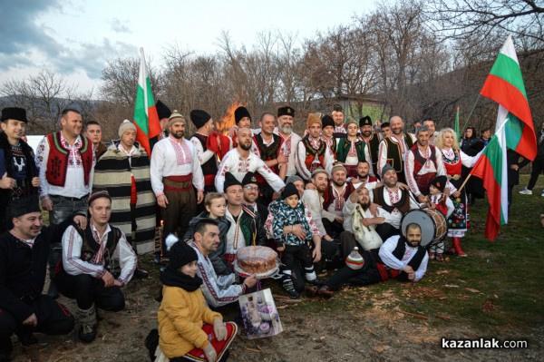 Марио Григоров спаси кръста в Шипка