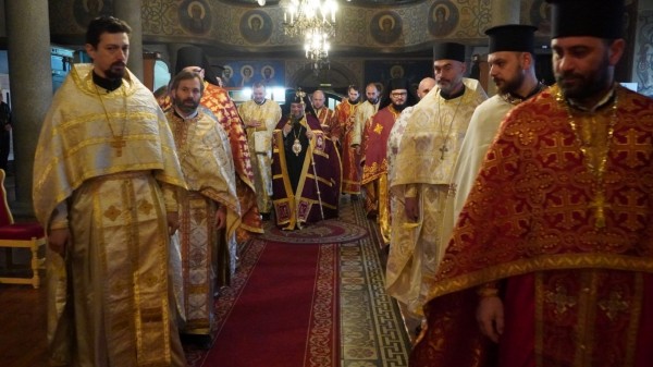 На Ивановден митрополит Киприан отслужи литургия в Казанлък
