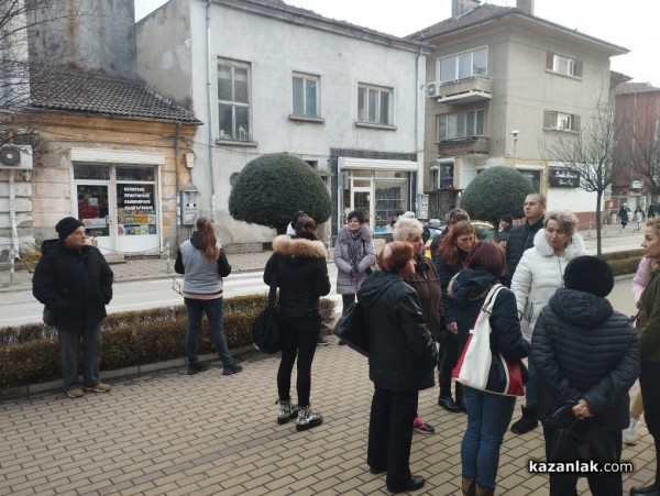 Жителите на Бузовград излязоха на мирен протест в Казанлък, искат справедливост за смъртта на Ванко