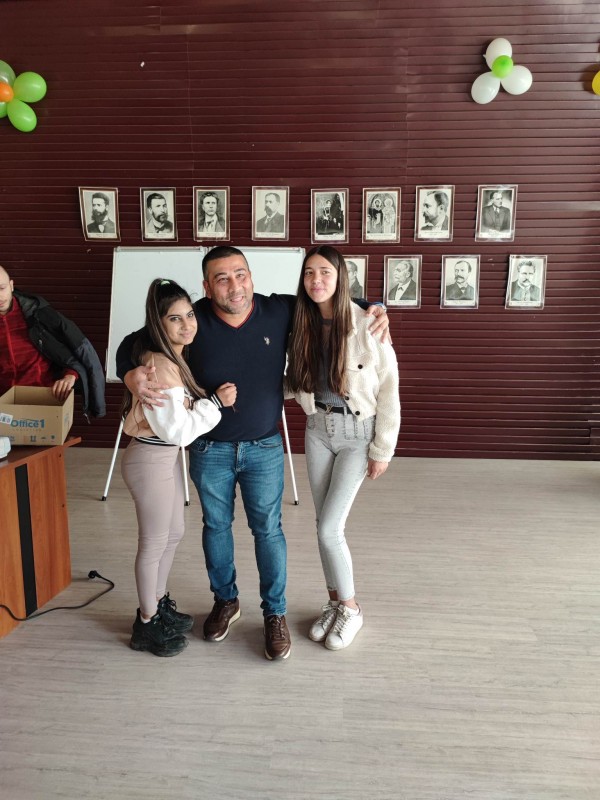 Банго Василий с Бат Сали в село Ръжена 