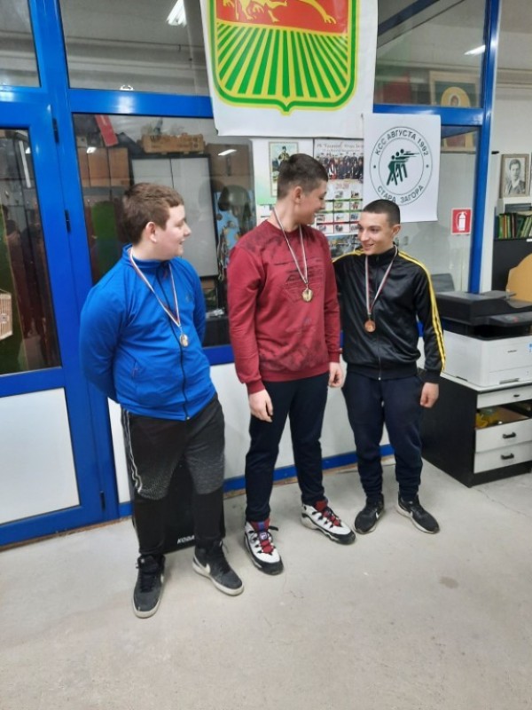 Стрелците на клуб “Севтополис“ спечелиха злато и бронз от първия за годината турнир 