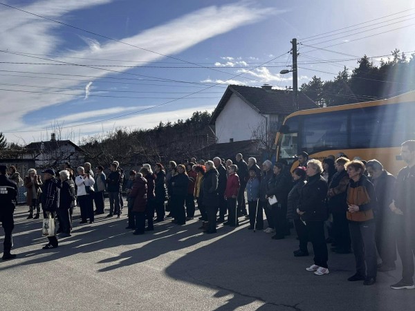 Откриха паметна плоча на полк. Васил Илиев в село Виден