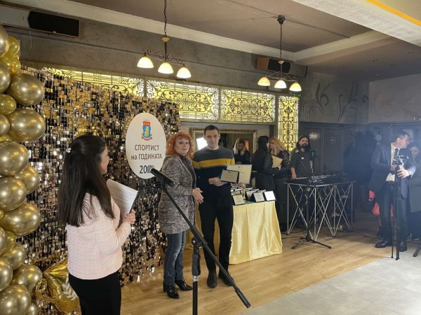 Спортист на Казанлък за 2022 г. отново е Теа Арезу от СК “Аргус ММА“ с треньор Красимир Аладжов