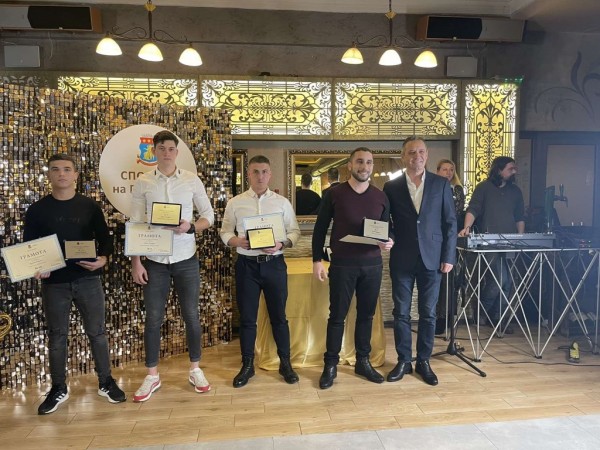 Спортист на Казанлък за 2022 г. отново е Теа Арезу от СК “Аргус ММА“ с треньор Красимир Аладжов