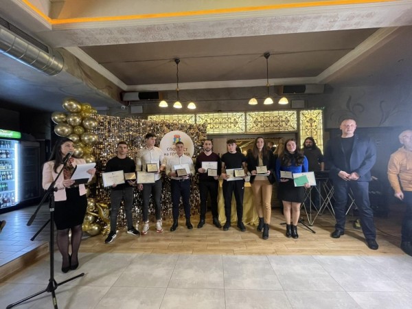 Спортист на Казанлък за 2022 г. отново е Теа Арезу от СК “Аргус ММА“ с треньор Красимир Аладжов