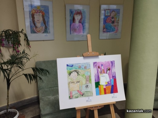 Откриха изложбата „Пъстър свят” дело на талантливите художници от ателие „Пъстроцвет”