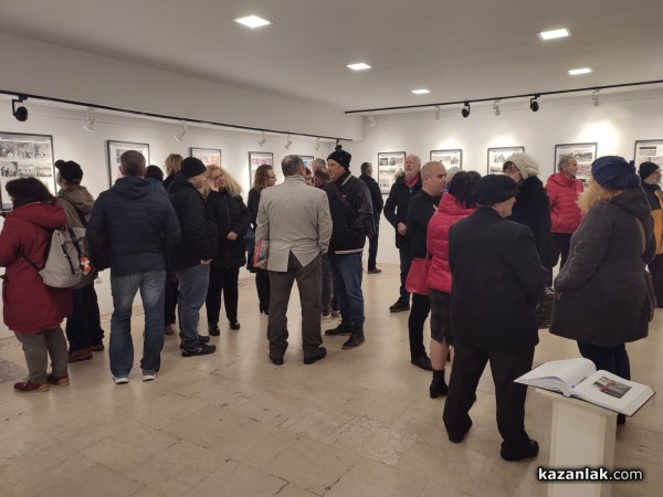 Уникални кадри от строежа на Бузлуджа изпълниха Музея на фотографията