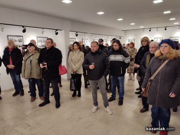 Уникални кадри от строежа на Бузлуджа изпълниха Музея на фотографията