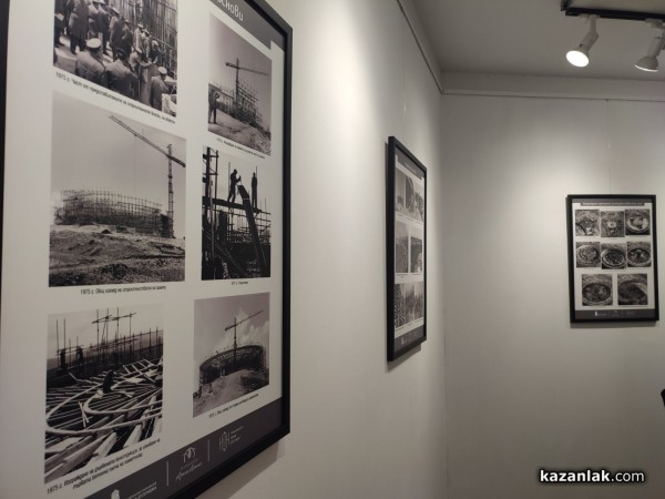 Уникални кадри от строежа на Бузлуджа изпълниха Музея на фотографията