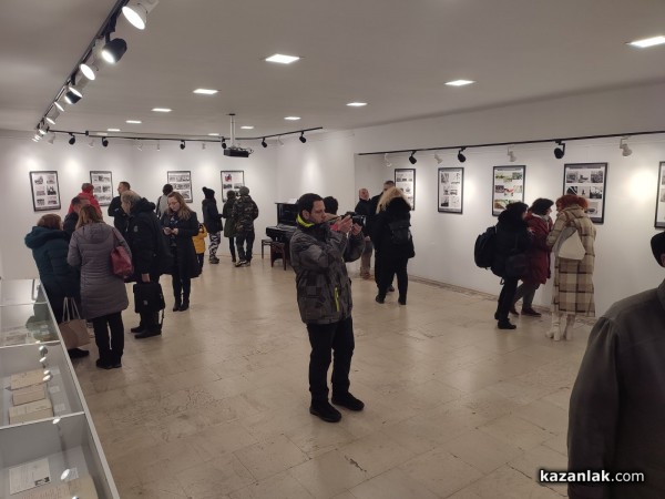 Уникални кадри от строежа на Бузлуджа изпълниха Музея на фотографията