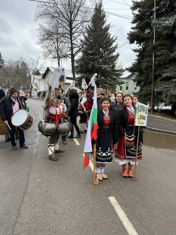 Фестивалът Сурва донесе пет отличия за кукерските групи от региона