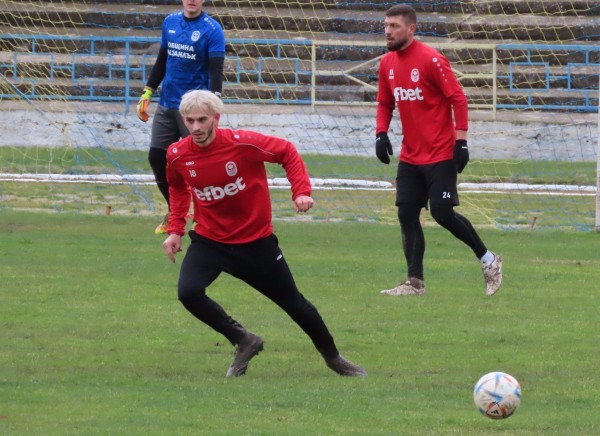 Розите разгромиха Димитровград с четири гола