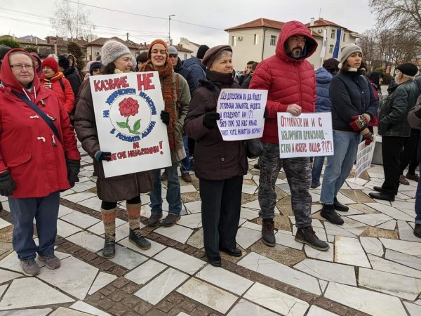 Протестът срещу проекта на Кастамону влезе в ОбС-Павел баня. Съветниците подкрепиха хората единодушно
