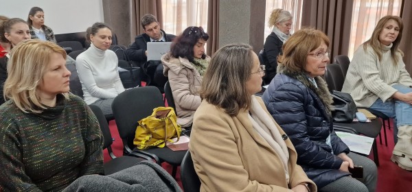 Галина Стоянова към ВиК: Кога ще започне асфалтирането и кога ще приключи проекта в Казанлък?