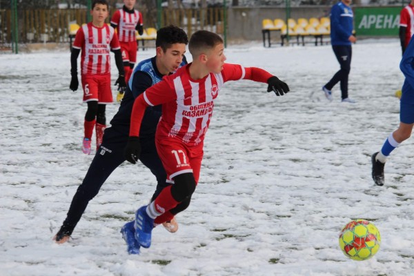 С една загуба и една победа продължава участието на Розичките в “Кронос къп“