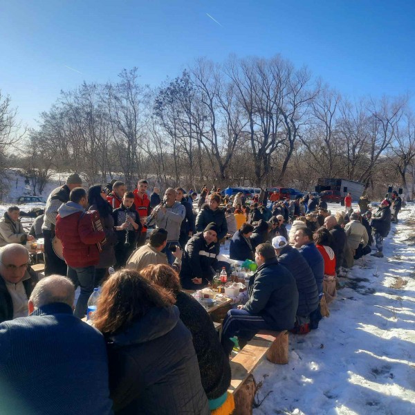 За поредна година град Шипка спази традицията си за Трифон Зарезан