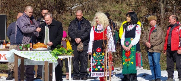 За поредна година град Шипка спази традицията си за Трифон Зарезан