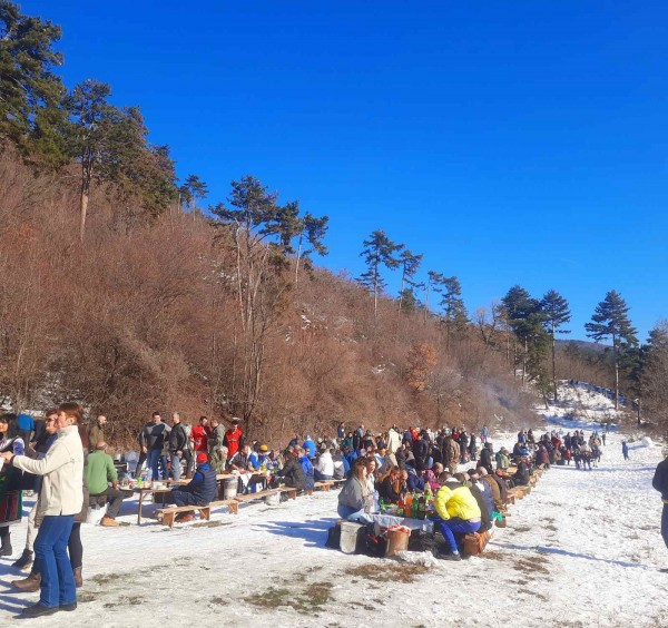 За поредна година град Шипка спази традицията си за Трифон Зарезан