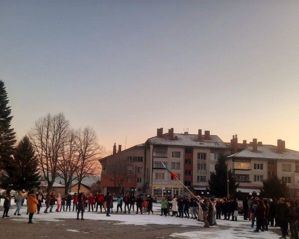 За поредна година град Шипка спази традицията си за Трифон Зарезан