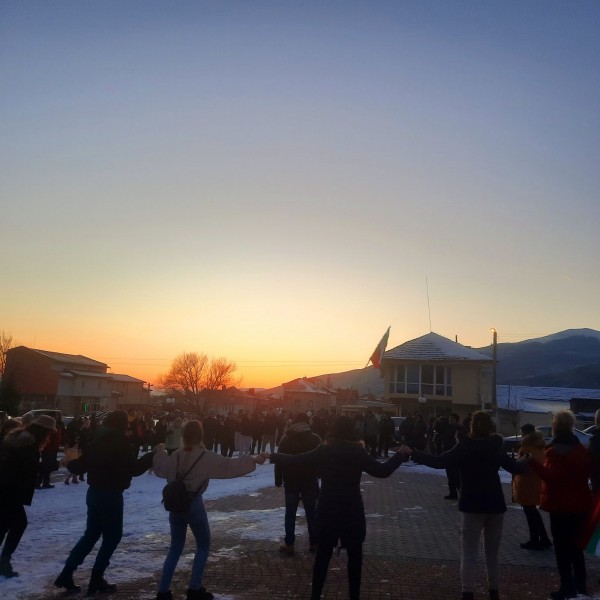 За поредна година град Шипка спази традицията си за Трифон Зарезан