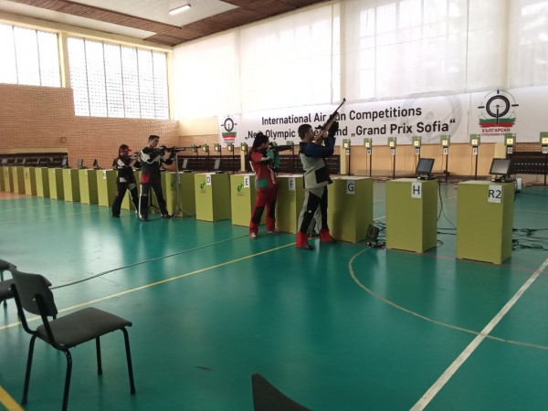 Успешна седмица с два турнира направиха стрелците на Нели Йончева