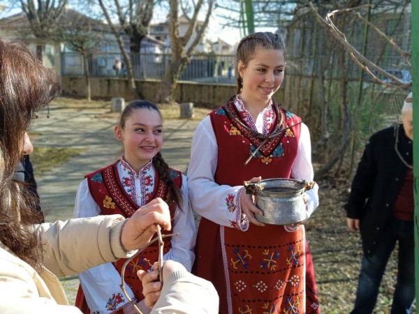 В ПГЛПТ отбелязаха празника на виното и любовта 