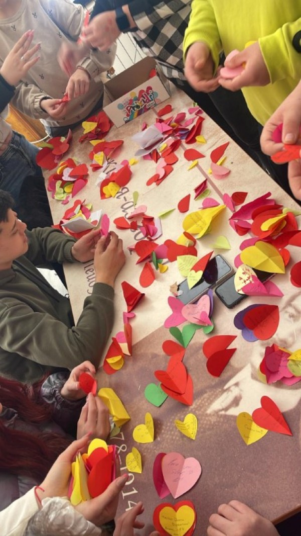 В ПГЛПТ отбелязаха празника на виното и любовта 