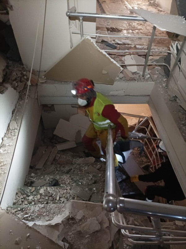 Казанлъчанин прекара рождения си ден под отломките в Хатай, Турция, търсейки оцелели