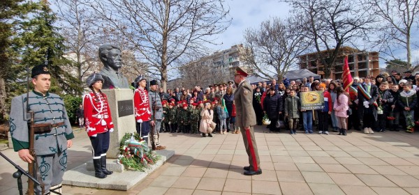 Казанлък отбеляза тържествено 150 години от гибелта на Апостола на Свободата