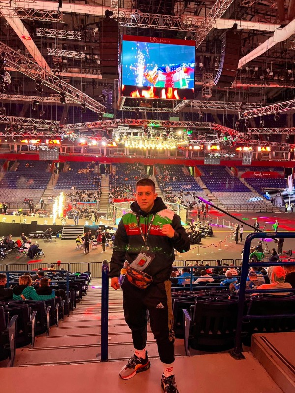 Казанлъшката шампионка по ММА Теа Арезу стана пета на Световното