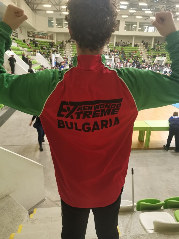 И двата казанлъшки клуба по таекуондо се завърнаха с медали от Държавното в Ботевград
