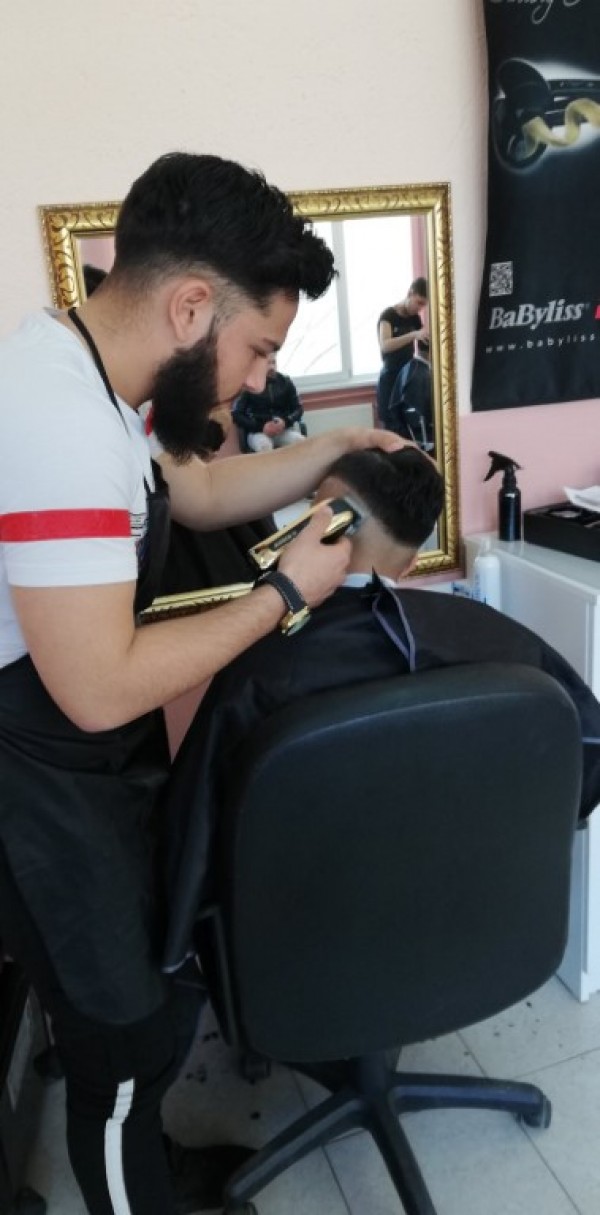 Ученици от ПГ „Акад. П. Стайнов“ премериха сили в състезанието „Най-добър млад фризьор и гримьор“