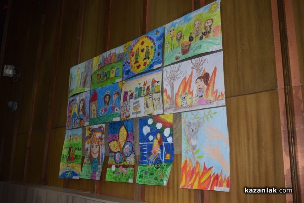 15 художници от Казанлък бяха отличени в конкурса „Наследници на Дечко Узунов“