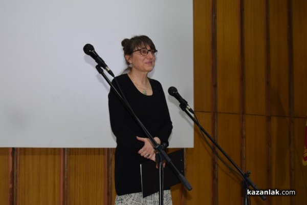 15 художници от Казанлък бяха отличени в конкурса „Наследници на Дечко Узунов“